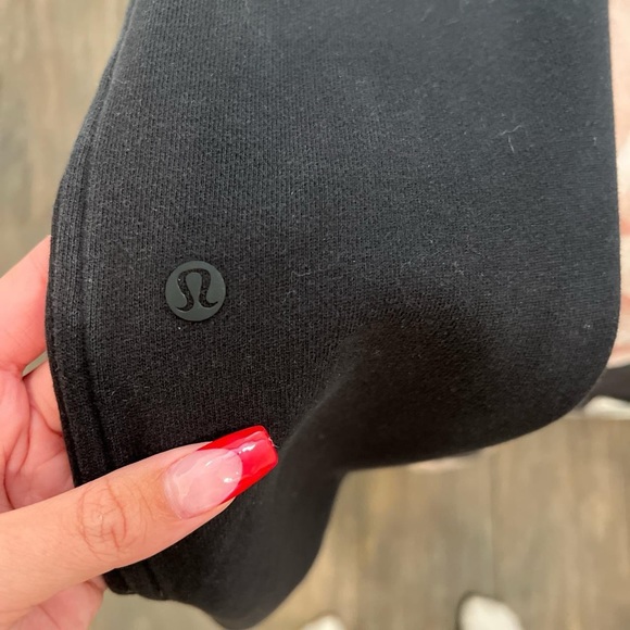 black lululemon joggers - Picture 3 of 4